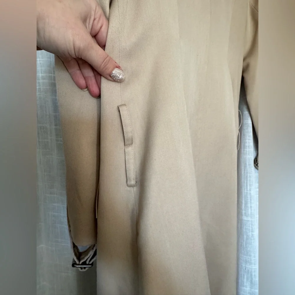 Burberry Beige Trench Coat - Picture 12 of 16